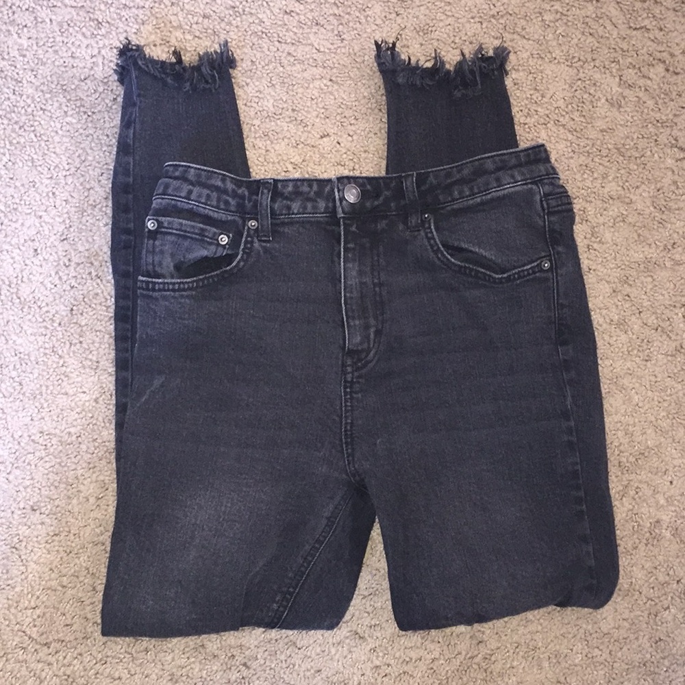 Black ripped jeans